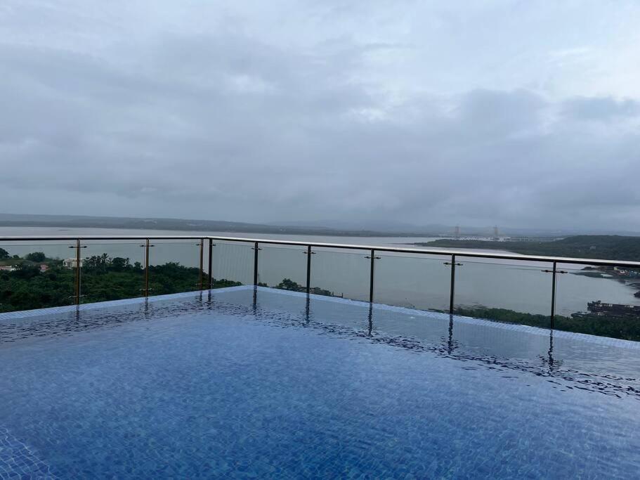 Studio Apt With Rooftop Panoramic Views @ Dabolim Vāsco Da Gāma Eksteriør billede